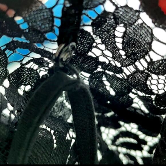 Banana Republic Lace Blouse  - Picture 6 of 8